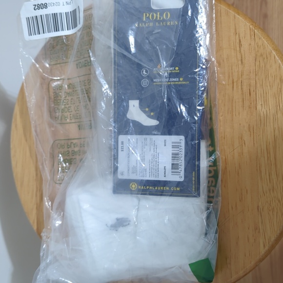 Polo Ralph Lauren quarter socks white in color 3 pair - Picture 1 of 2